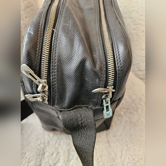 Louis Vuitton messenger bag - Picture 6 of 12